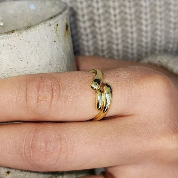 Womens Set of Two Silver And Gold Tear Shape Layers Twisted Open Ring Adjustable - Picture 14 of 14